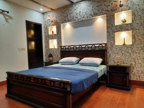Furnished Luxury Holiday and Vacation Home House in Lahore