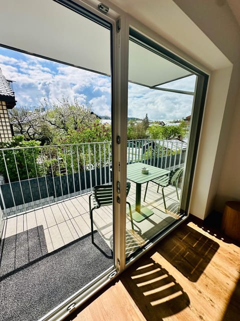 View (from property/room), Balcony/Terrace, Seating area