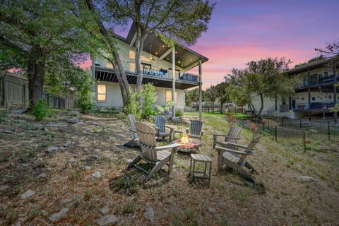 Upscale 5BR Home on Lake Travis with HotTub & Lake Views House in Point Venture