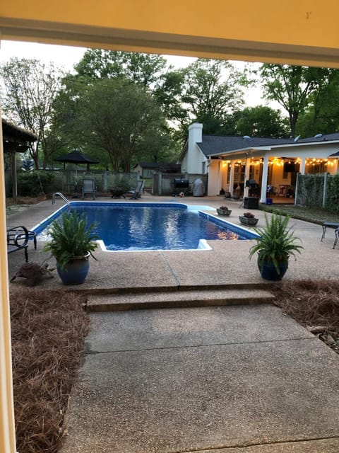 Pool House Bed and Breakfast in Clarksdale