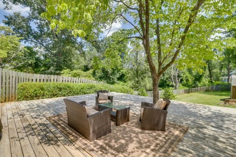 Charming Retreat in Charlottesville with Deck! House in Charlottesville