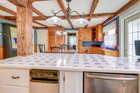 Cozy Vacation Rental Home Near Lake Winnipesaukee! House in New Durham