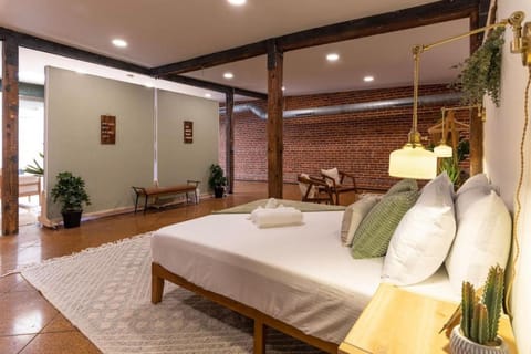 Deluxe 3BR Loft Walkable to Everything Downtown Apartamento in Over The Rhine