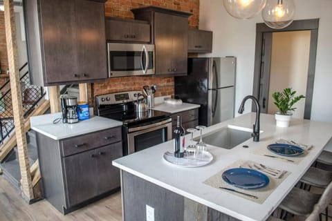 Gorgeous Condo in the Heart of OTR Free Parking House in Over The Rhine