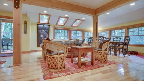 Wandering Woods - Meredith Lodging House in Clackamas County