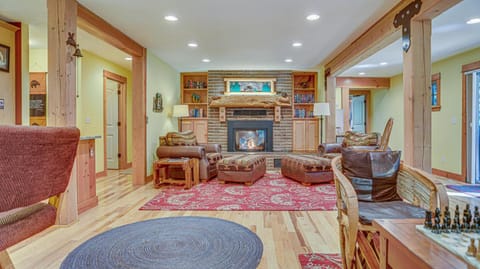 Wandering Woods - Meredith Lodging House in Clackamas County