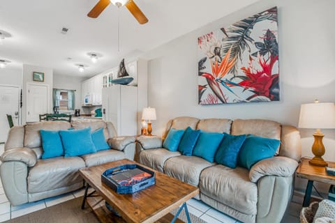 Baywatch F2 Apartment in Pensacola Beach