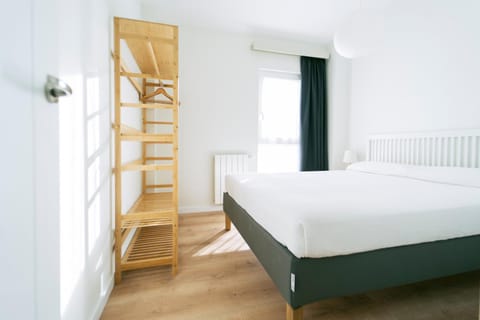 Bed, Other, Bedroom, wardrobe