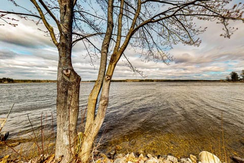 Lake Duplex Delight Maison in Vassalboro