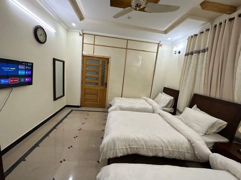 Roomi Guest House Bed and Breakfast in Islamabad