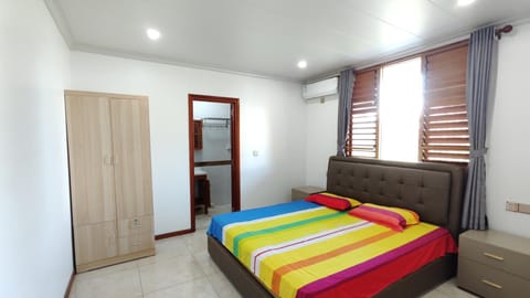 Bed, Photo of the whole room, Bedroom, wardrobe, air conditioner