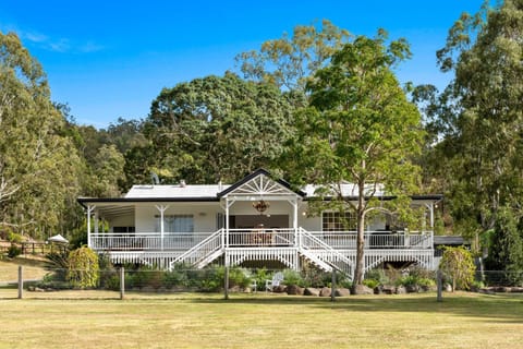 Property building, Spring, Day, Natural landscape, Garden