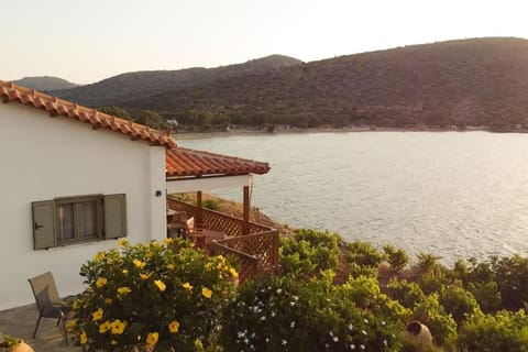 Garden, Mountain view, Sea view