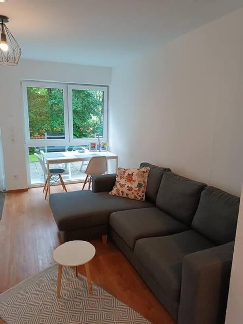 Zentrumsnah, dennoch im Grünen Condo in Ravensburg