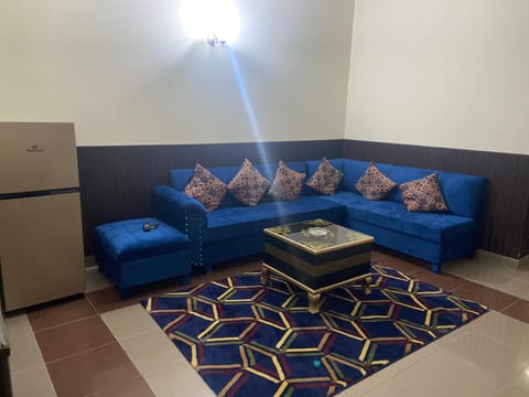 2 Bedroom Apartment F11 Islamabad - Askin Copropriété in Islamabad