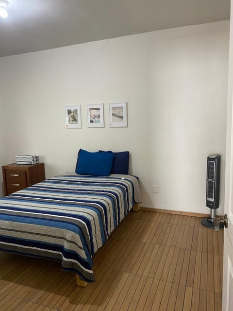 Photo of the whole room, Bedroom