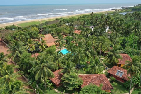 Puetz Travels Beach Resort Estância in Negombo