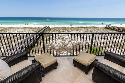 The Carlyle Townhouse House in Pensacola Beach