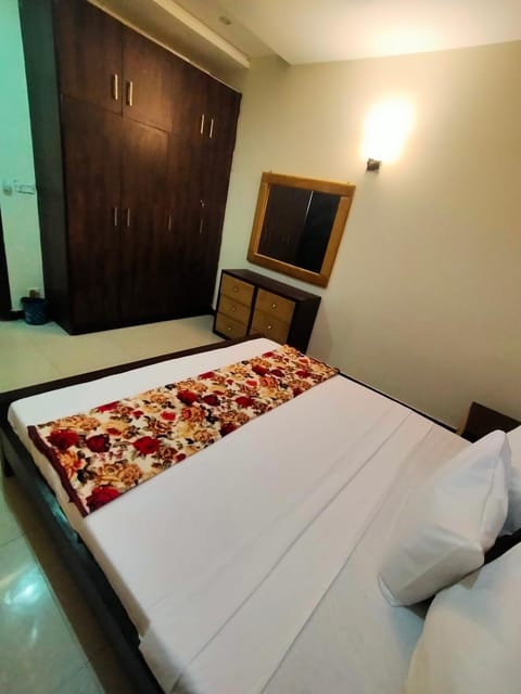 Peridot Vacation Inn, Bahria Bed and Breakfast in Islamabad