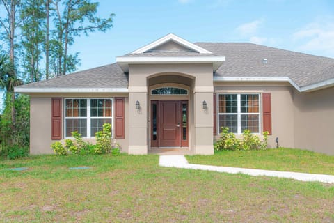 Property building, Garden view