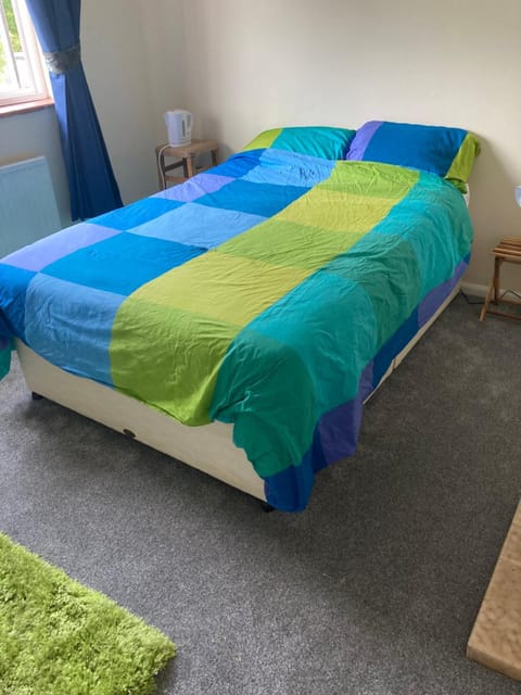 Comfortable rooms upstairs at number 8 Alquiler vacacional in Forest Heath District