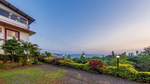 Property building, Garden, Garden view, Mountain view, Sea view