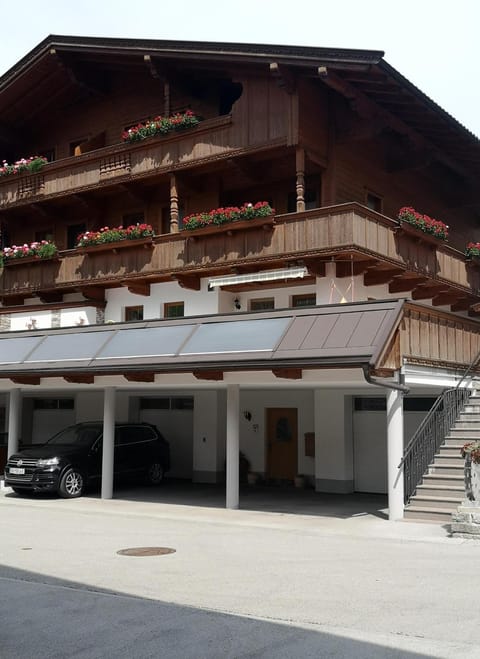 Chalet Innertal Apartment in Alpbach