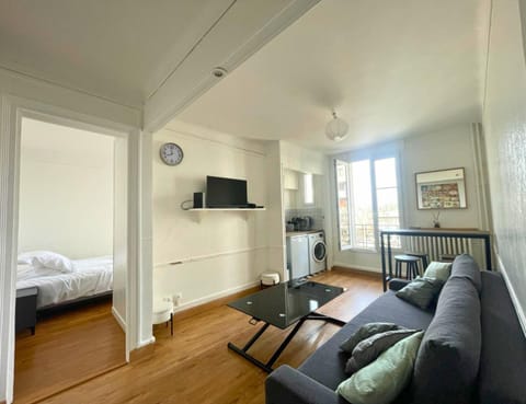 15 min from the Eiffel Tower - Charming apartment Appartamento in Issy-les-Moulineaux