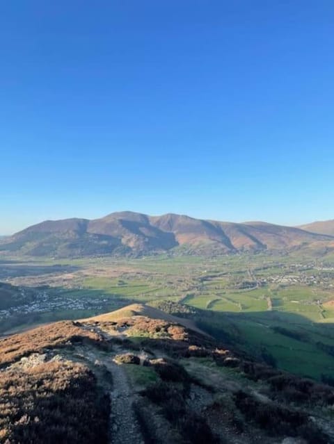 Nearby landmark, Natural landscape, Mountain view