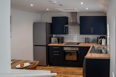 Dining area, kitchen