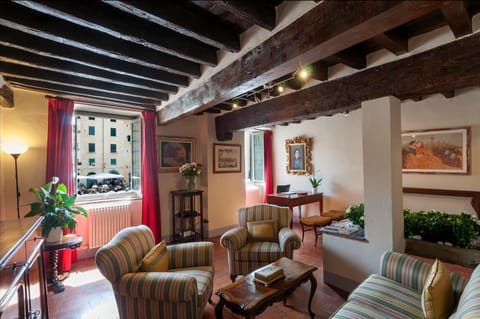 Communal lounge/ TV room, TV and multimedia, Living room, Lobby or reception, Lounge or bar, Drinks