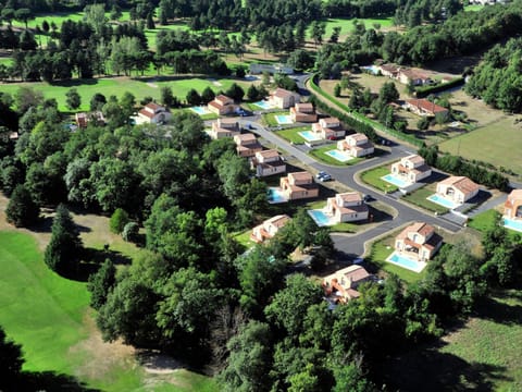 Villa with barbecue, in Pyrenees Chalet in Mazamet