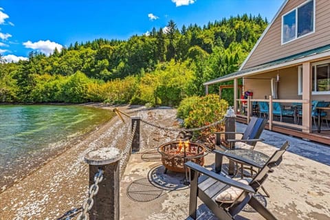 Utopia Cove Maison in Hood Canal