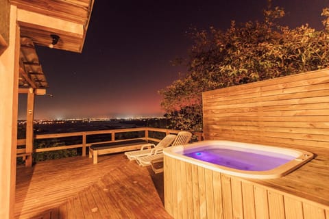 Night, Hot Tub