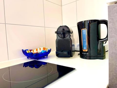 Coffee/tea facilities, Kitchen or kitchenette