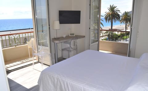 Balcony/Terrace, Beach, Bedroom