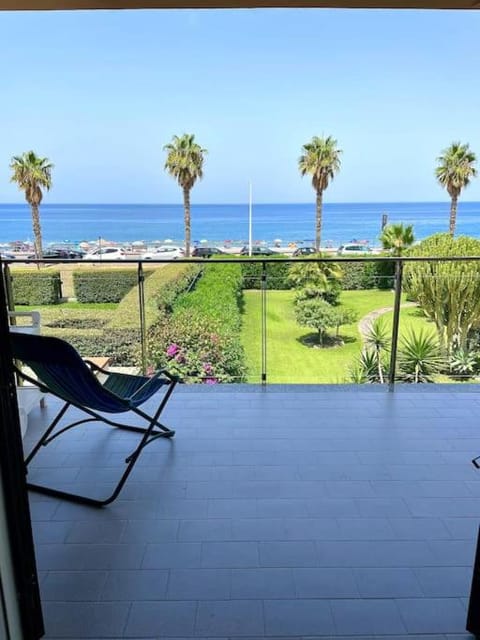 View (from property/room), Balcony/Terrace, Garden view, Sea view