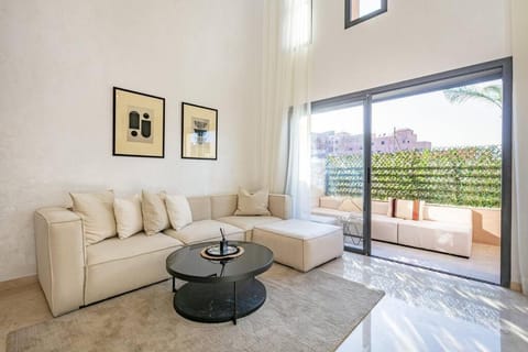 Duplex Design, Terrasse résidence Menara garden Apartment in Marrakesh