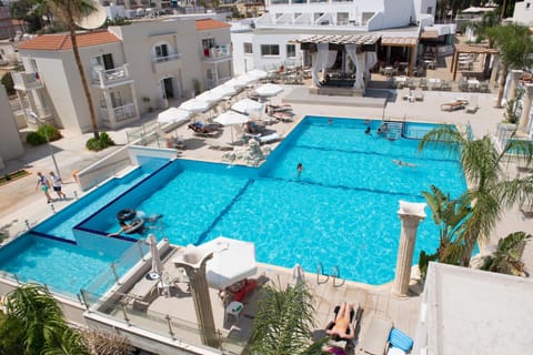 Pool view, Swimming pool