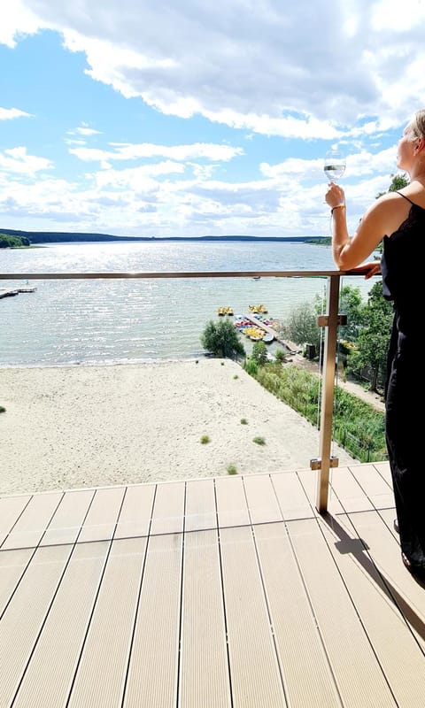 Natural landscape, View (from property/room), Balcony/Terrace, Lake view