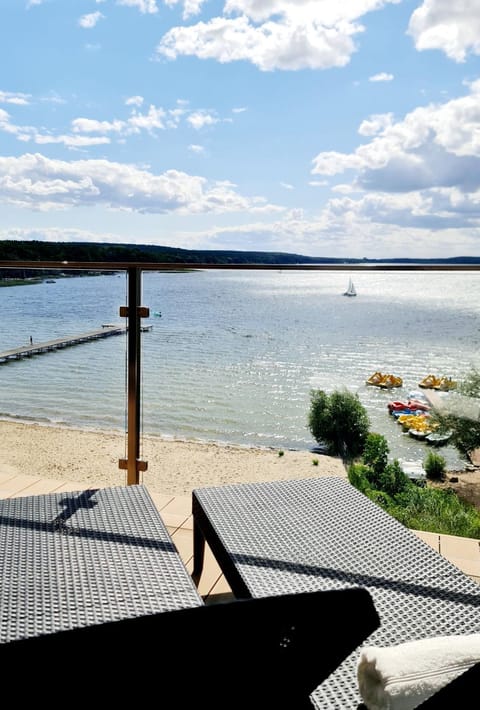 Day, View (from property/room), Balcony/Terrace, Beach, Lake view