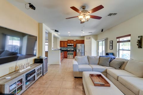 Cheerful Maricopa Gem with Home Theater and Game Room! Haus in Maricopa