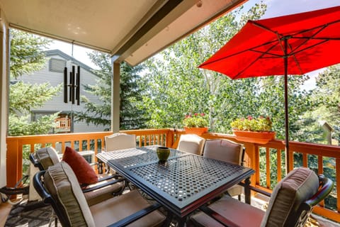 Cozy Flagstaff Retreat with Fireplace and Gas Grill! Condo in Flagstaff