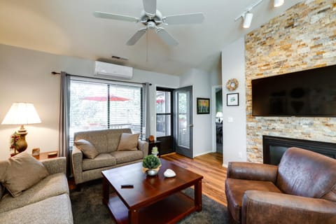 Cozy Flagstaff Retreat with Fireplace and Gas Grill! Condo in Flagstaff