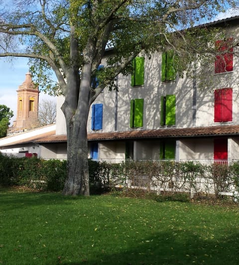 Property building, Garden, Garden, Landmark view