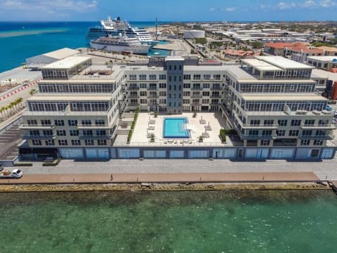 2Bd 2Bath APT - 5 Star Ocean View, Pool, Gym Apartment in Oranjestad