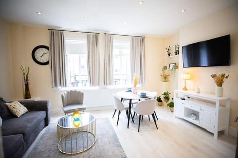 Hammersmith Apollo 1 Bedroom Apartment Apartment in London Borough of Richmond upon Thames