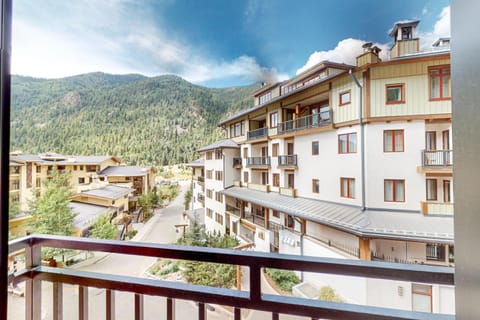 Majestic Alpine Retreat Condominio in Taos Ski Valley