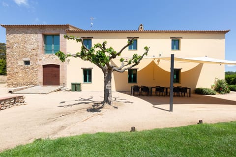 Mas Tortós Villa in Maresme