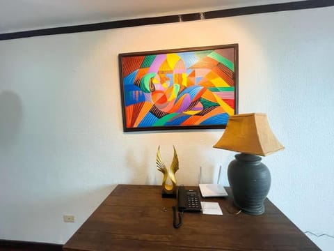 Spacious 2BR Penthouse in Makati near Greenbelt Apartment in Pasay